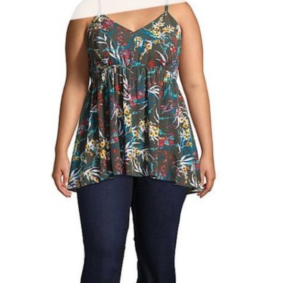 JCPenney Boutique Tops - NWT JCPenney Boutique Amaris Floral Tank